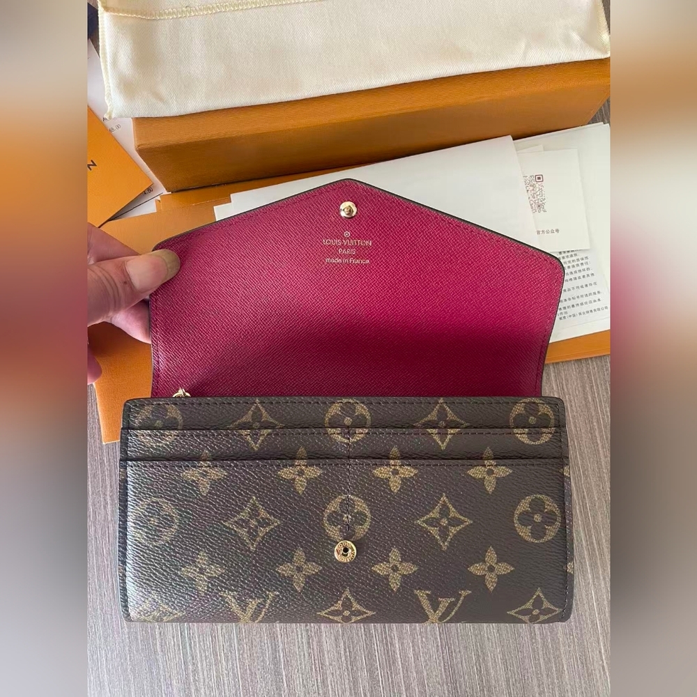 Louis Vuitton Monogram Sarah Wallet - Picture 9 of 12